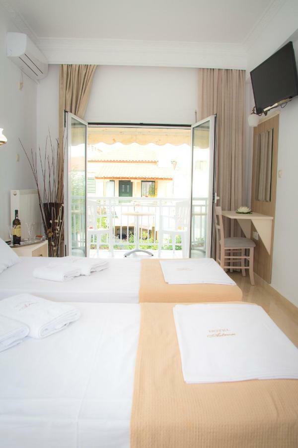 Hotel Astron Мирина Экстерьер фото